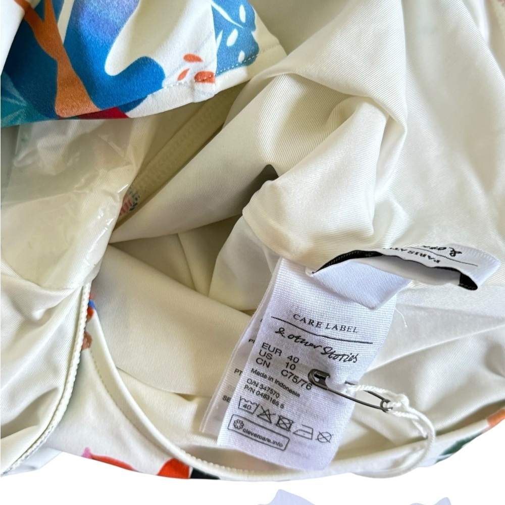 & Other Stories NEW One Shoulder Printed Swimsuit - Picture 4 of 7